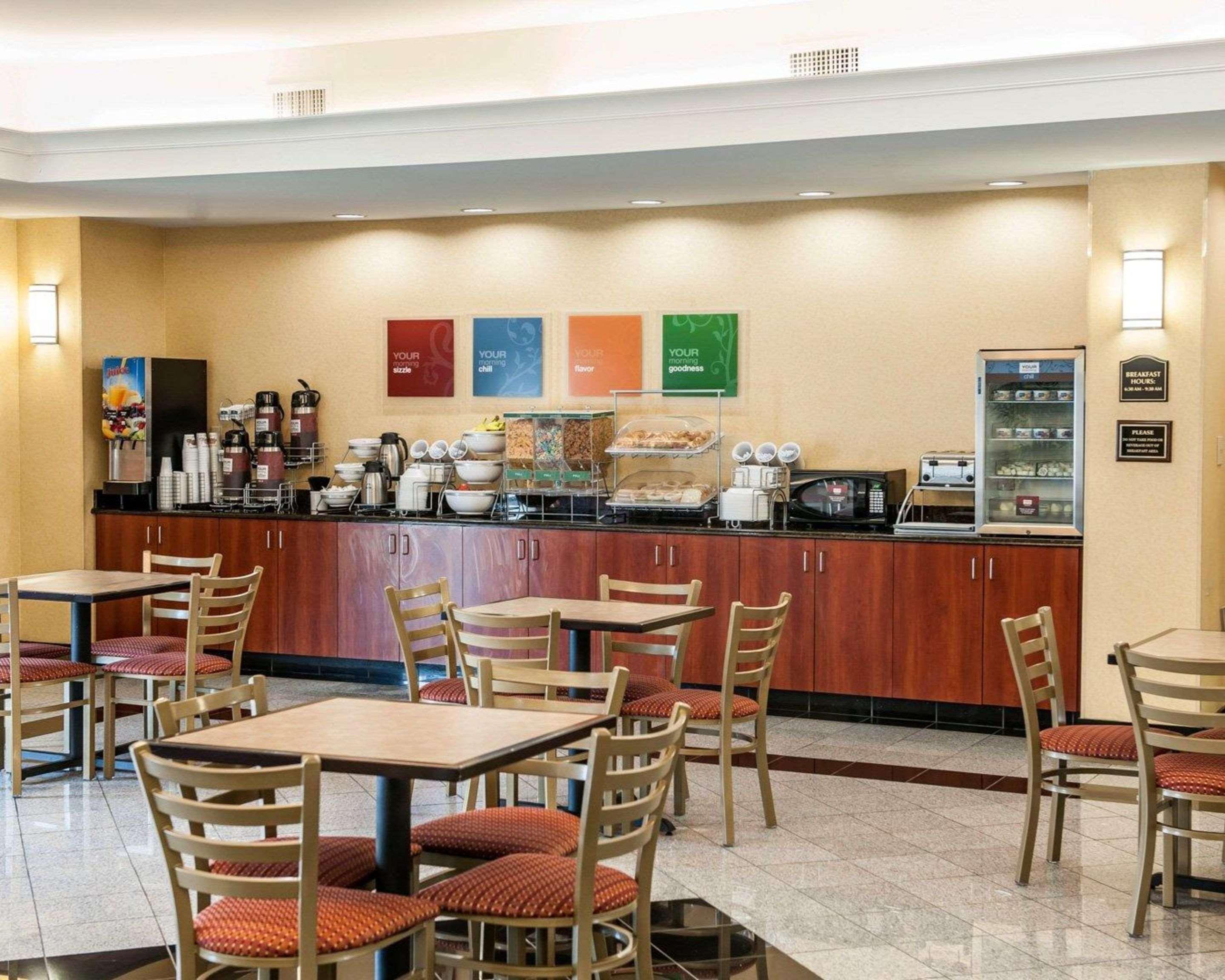 Comfort Suites Near Indianapolis Airport Ngoại thất bức ảnh