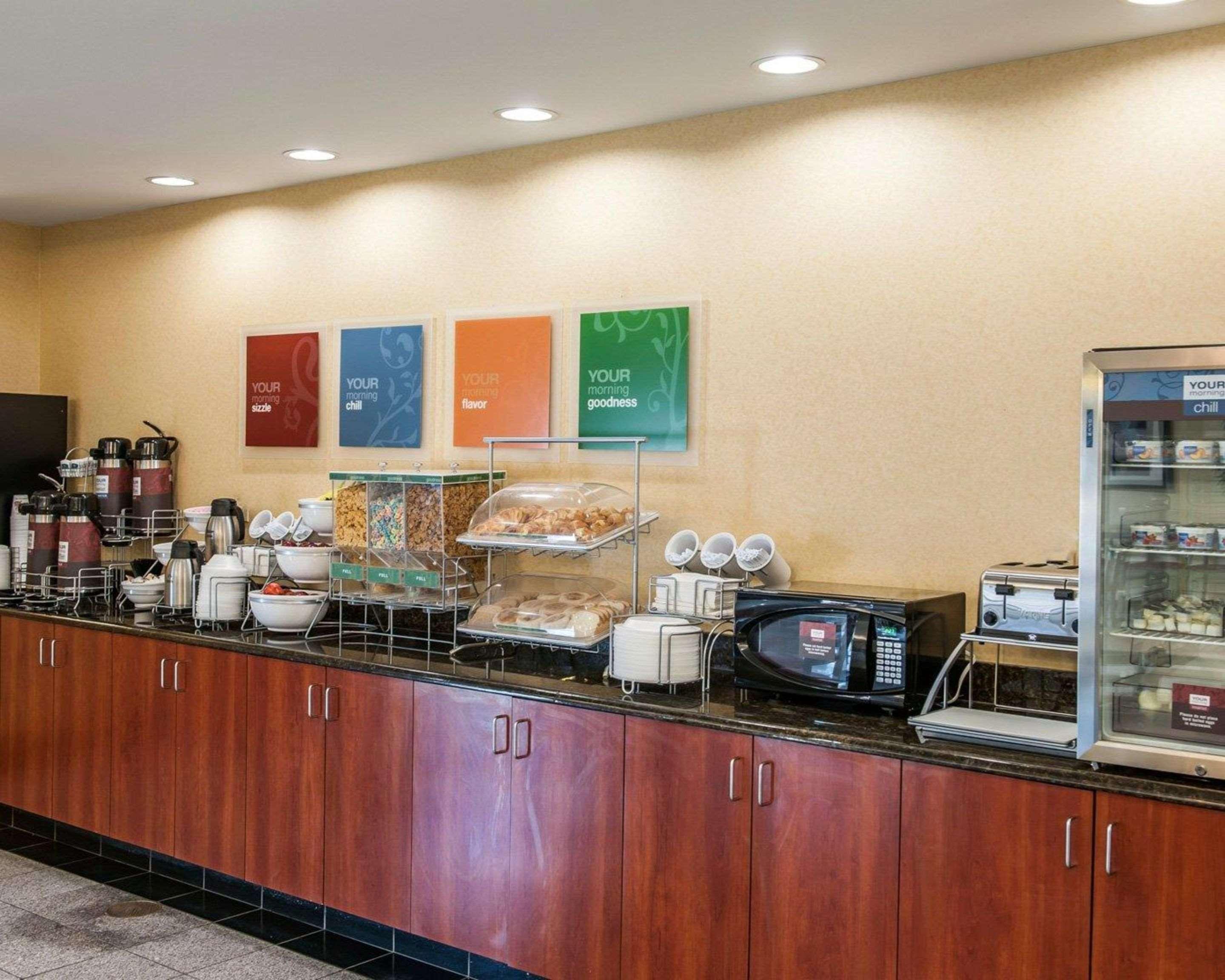 Comfort Suites Near Indianapolis Airport Ngoại thất bức ảnh