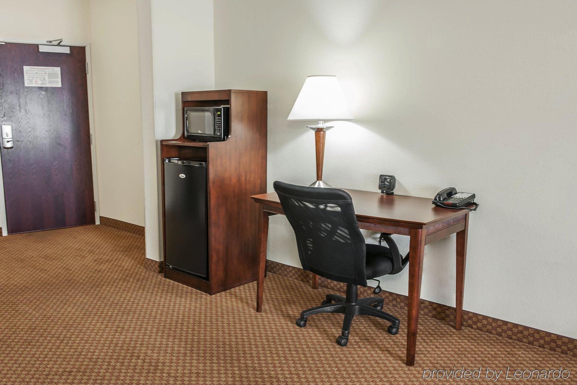 Comfort Suites Near Indianapolis Airport Ngoại thất bức ảnh