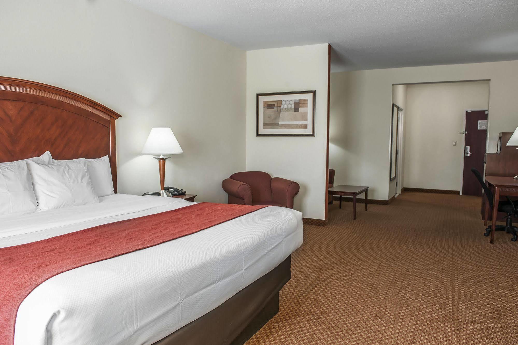Comfort Suites Near Indianapolis Airport Ngoại thất bức ảnh
